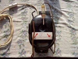 Kompresor s nasazenou nádobkou na olej